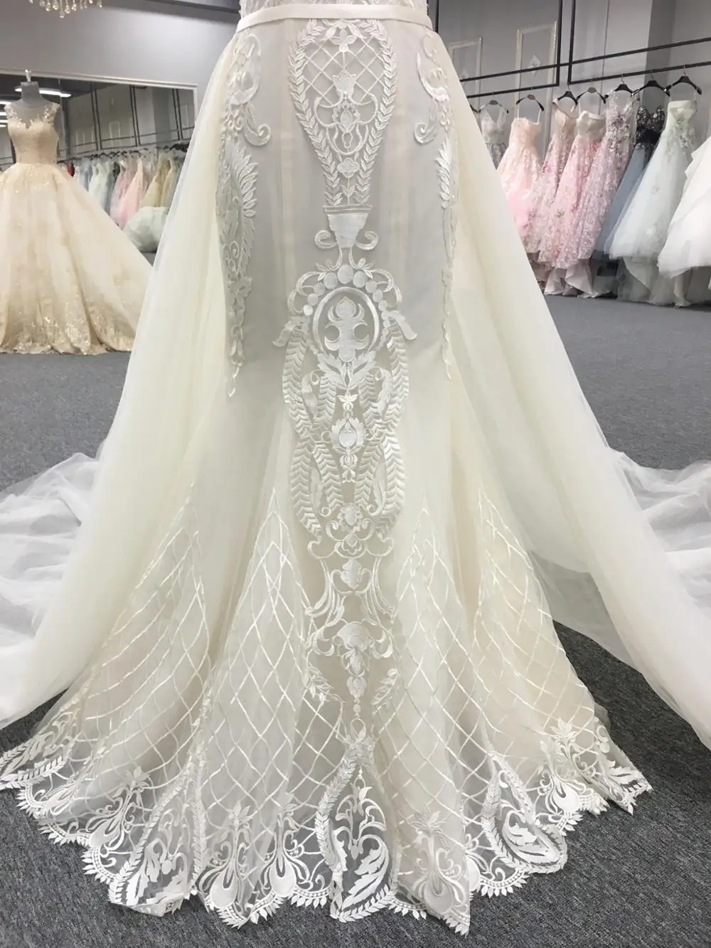 Latest Wedding Gown Designs Sexy Mermaid Wedding Dresses 100% Polyester Satin Modern Midi Amanda Novias Scoop Illusion Ivory