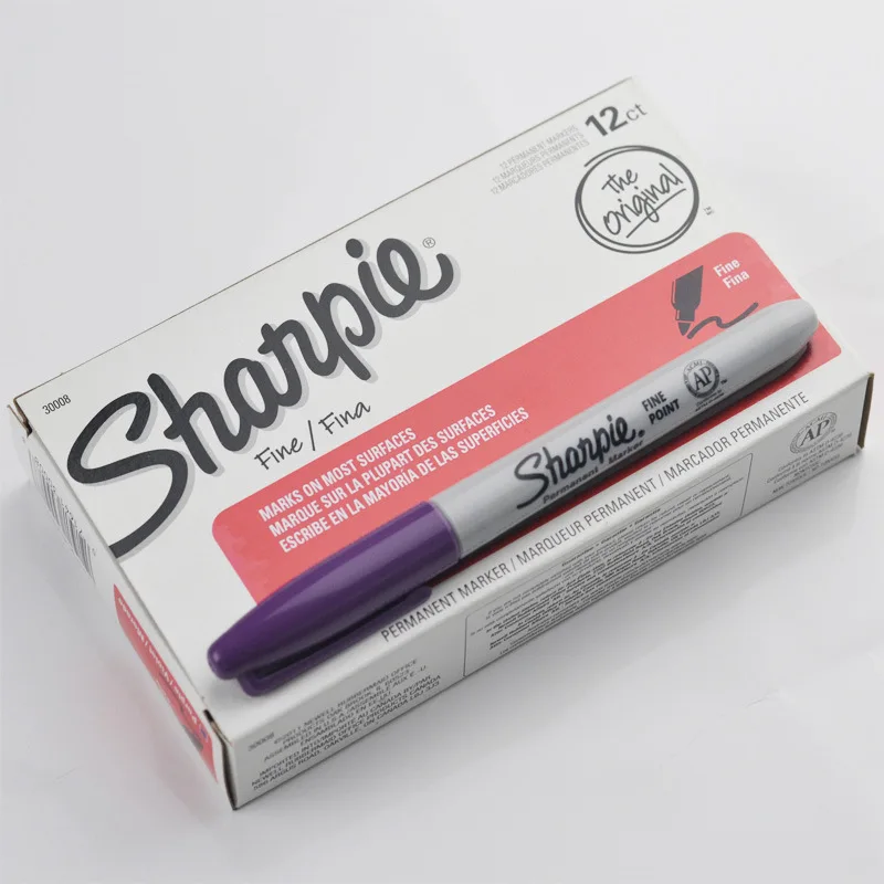 Sharpie Permanent marker pen with non-toxic ink