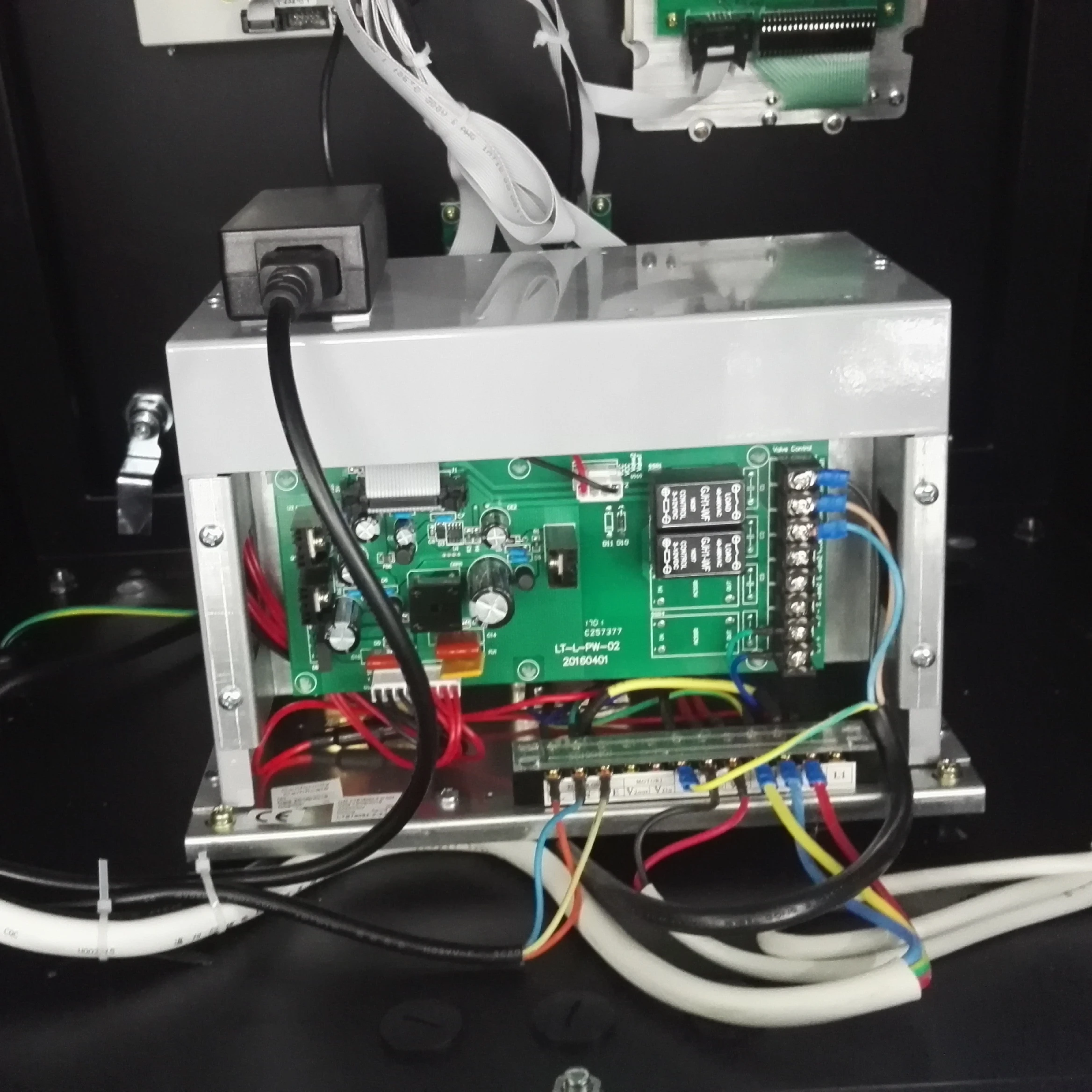 Microcomputer controller of fuel dispenser