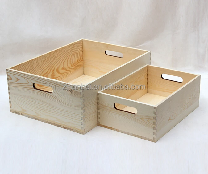 Недорогой деревянный оранжевый ящик с ручкой и логотипом на