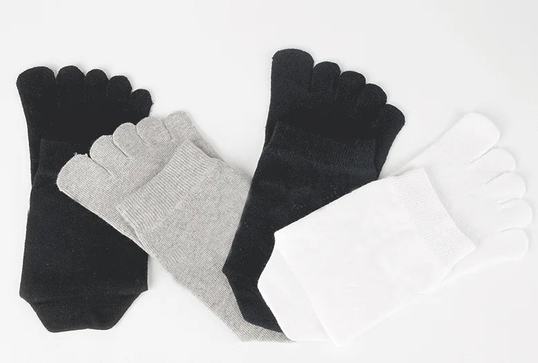 Wholesale Customized Thick Cotton Men Business Crew Split Toe Separators  Five-finger Socks