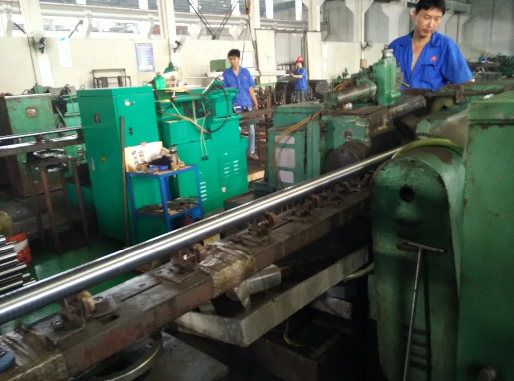 CK45 ST52 20MNV6 42CRMO4 40CR Carbon and Alloy Steel Hard Chrome Plated Piston Rod