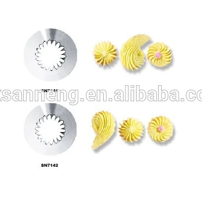 Useful Cake Decoration Kits Cupcake Piping Nozzles