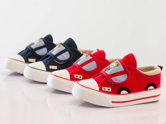 Lace UpLovely Bear cartoon Children Fashion Sneakers 2016 spring Children s Convas Casual Sandals shoes size