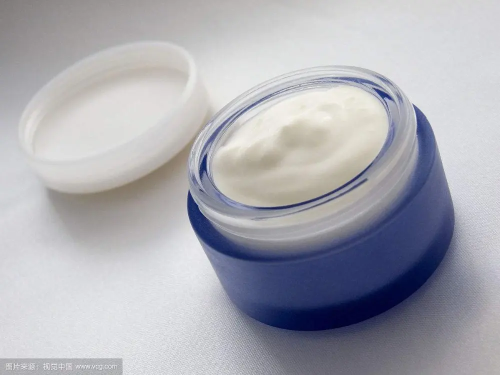 
Cosmetic bottle filling capping machine 