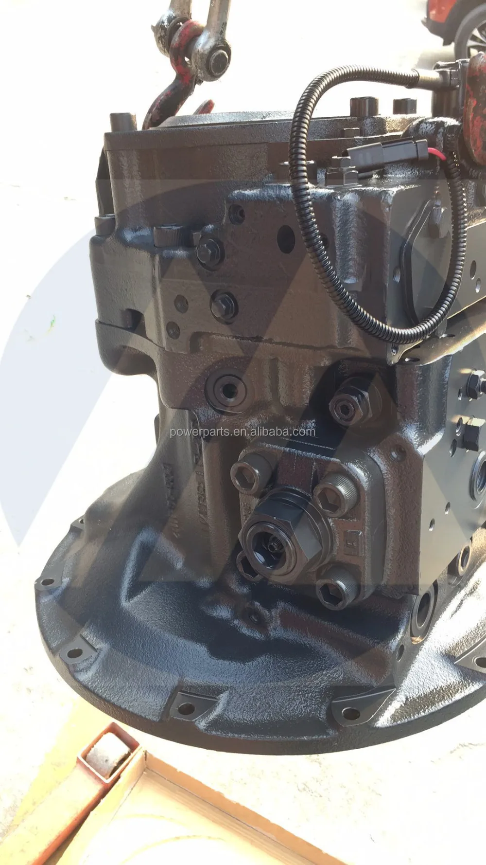 PC100-5 PC120-5 HPV55 Excavator Hydraulic Main Pump 708-23-01012 708-23-04013