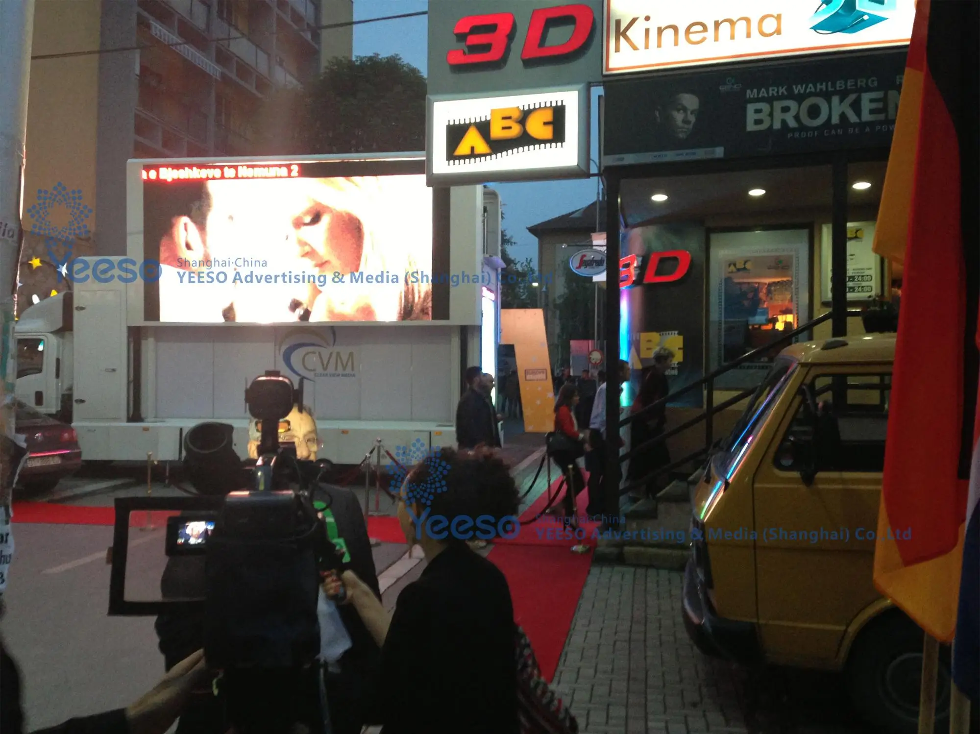 YEESO Alibaba Top LED Advertising Screen Truck YES-V8