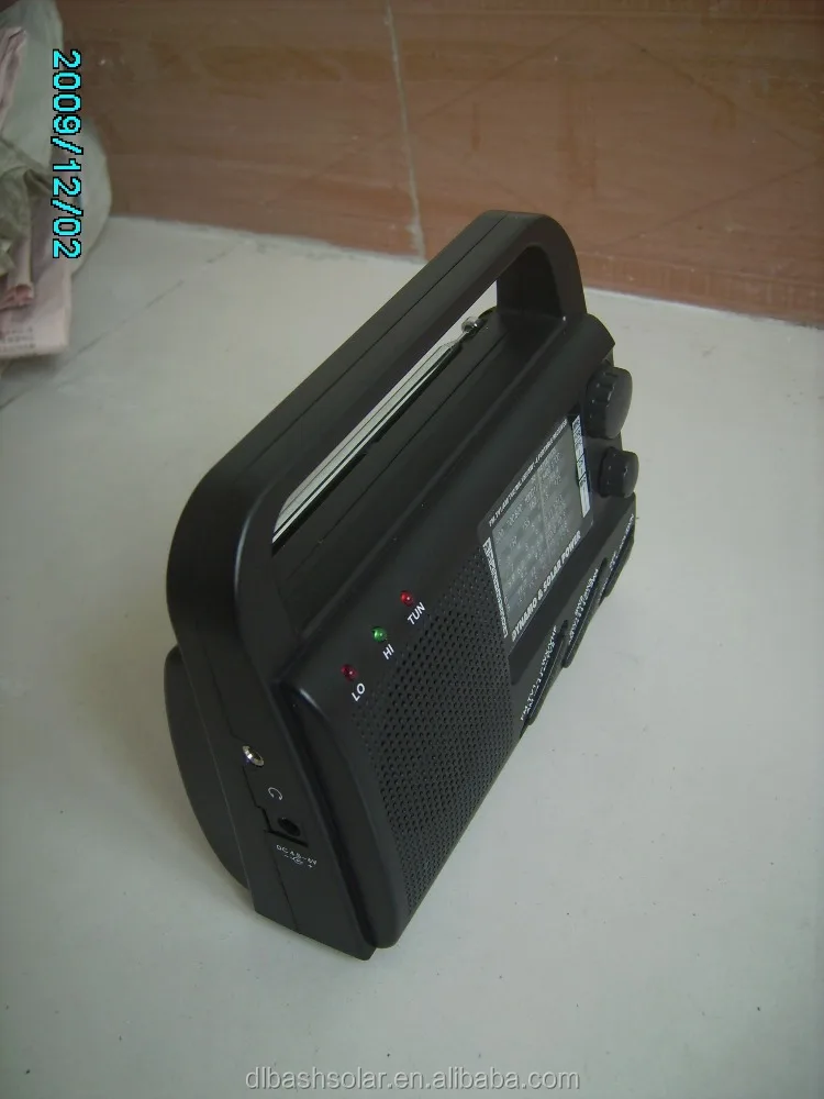 portable radio fm am bands solar power