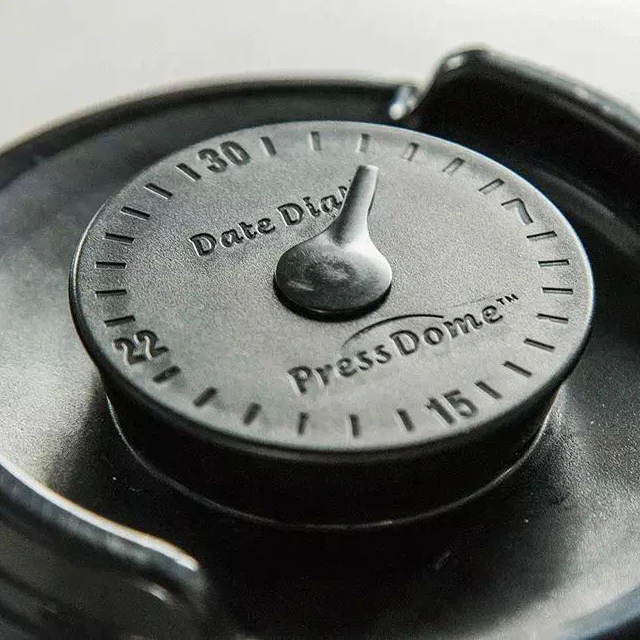 
OEM Airtight plastic seal lid/ vacuum storage food saver dome cover 