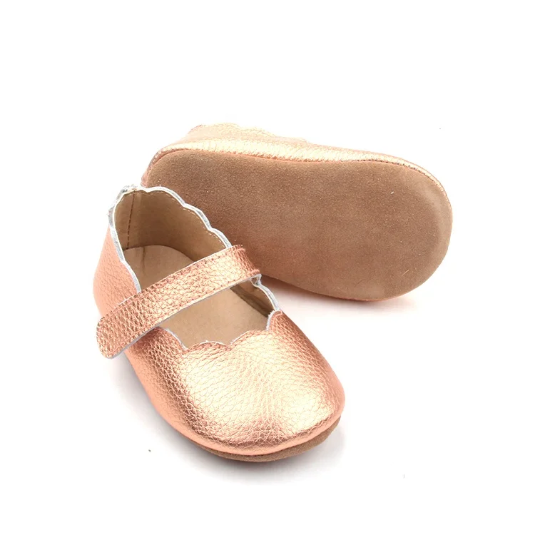 Милая детская обувь из мягкой замши с цветком розового золота для девочек