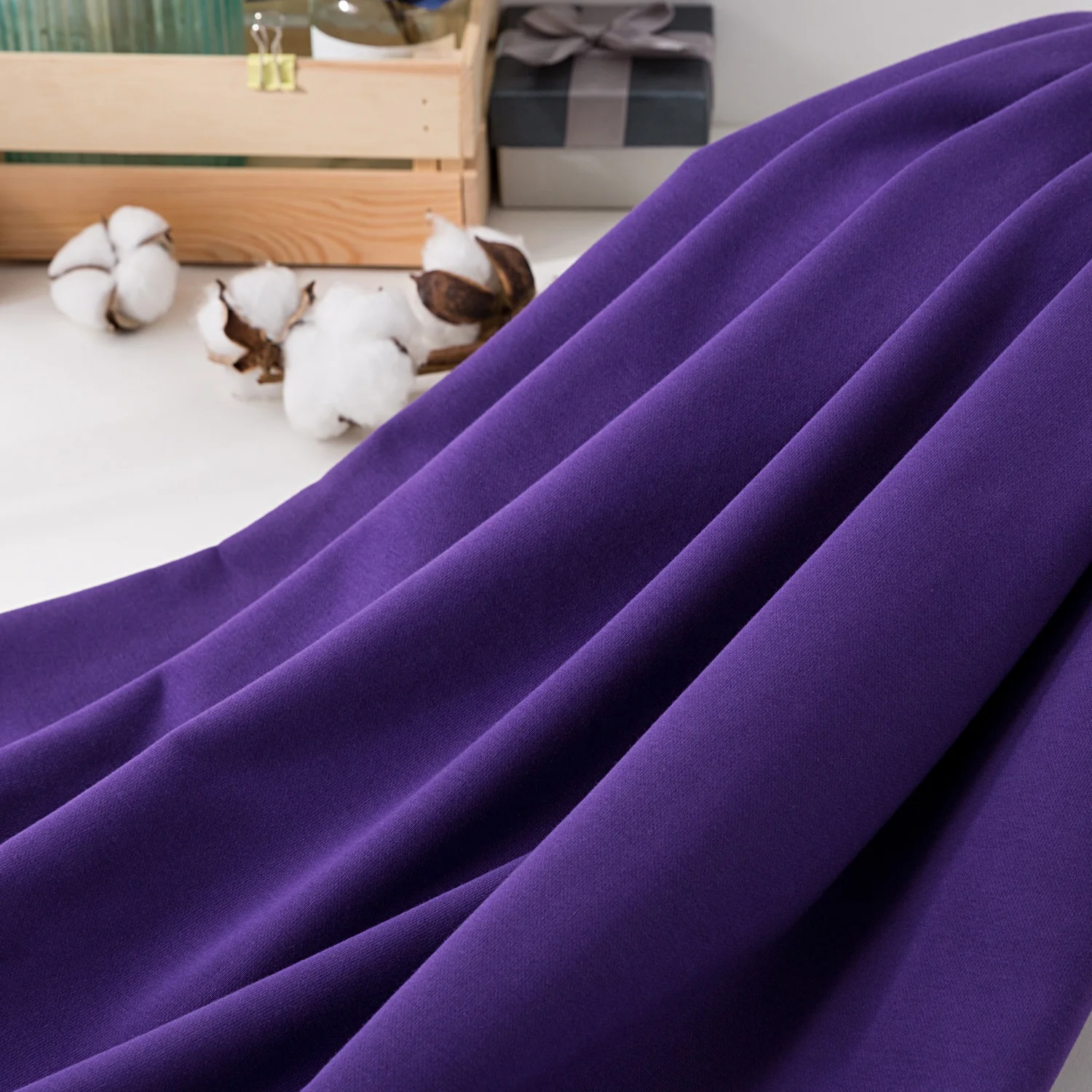 Guangzhou wholesale anti pill fabric textile quilted custom designer 100 cotton fleece fabric stocklot for women garment