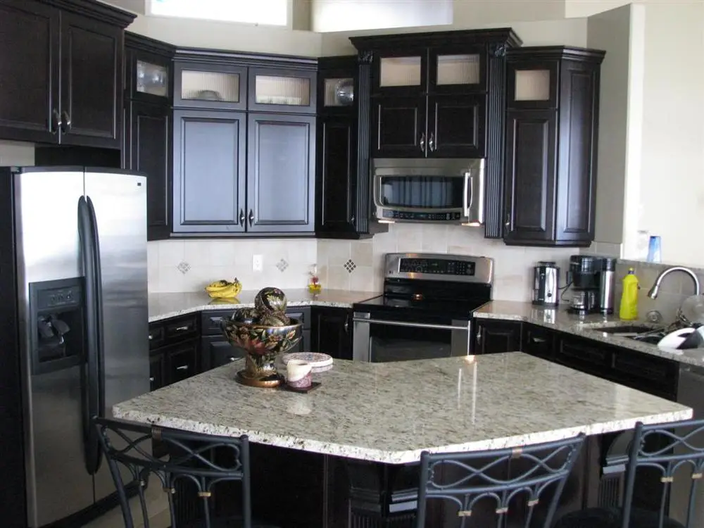 Custom Wholesale Factory Cheap Modern Pantry Kitchen Cabinet Set