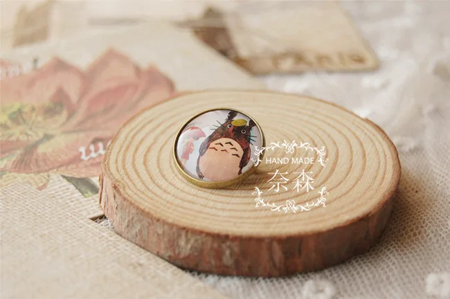 Nesson new heart decoration Hayao Miyazaki Totoro Time Gemstone Retro Brooch Pins Spot Wholesale xz13