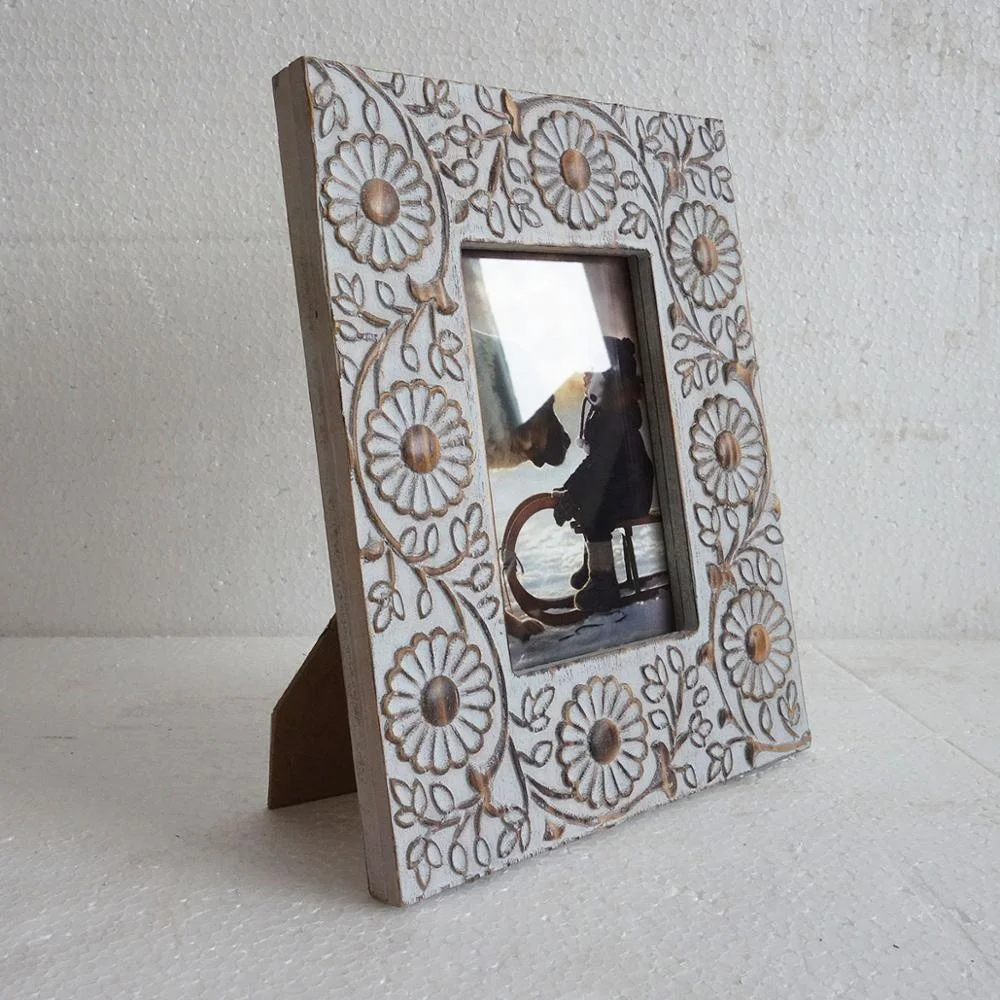 
Good Selling Traditional Flower Sculpture Photo Frame 