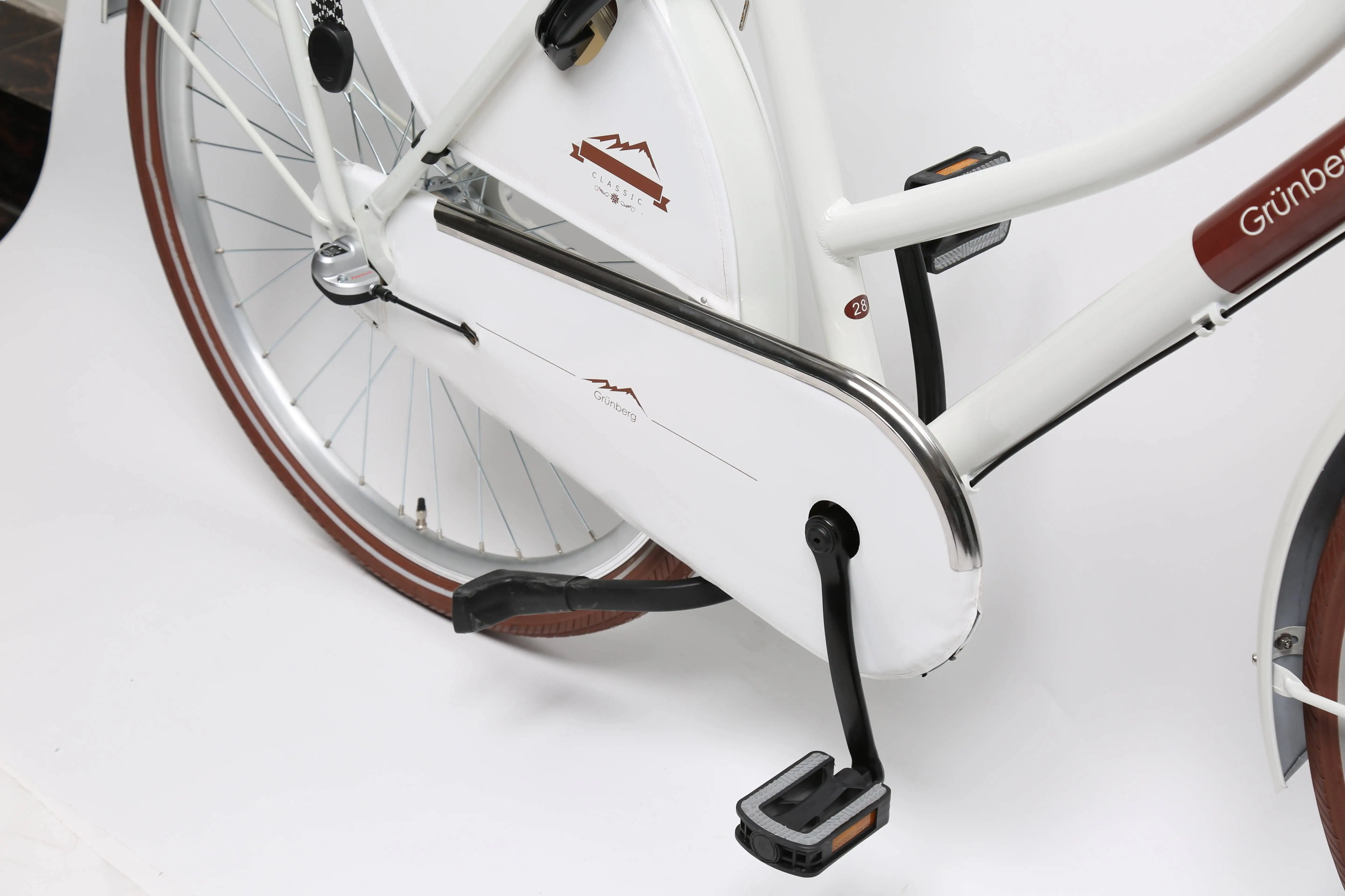 Retro Style Bicycle 28 Inch Frame 700c Big Wheel Bike