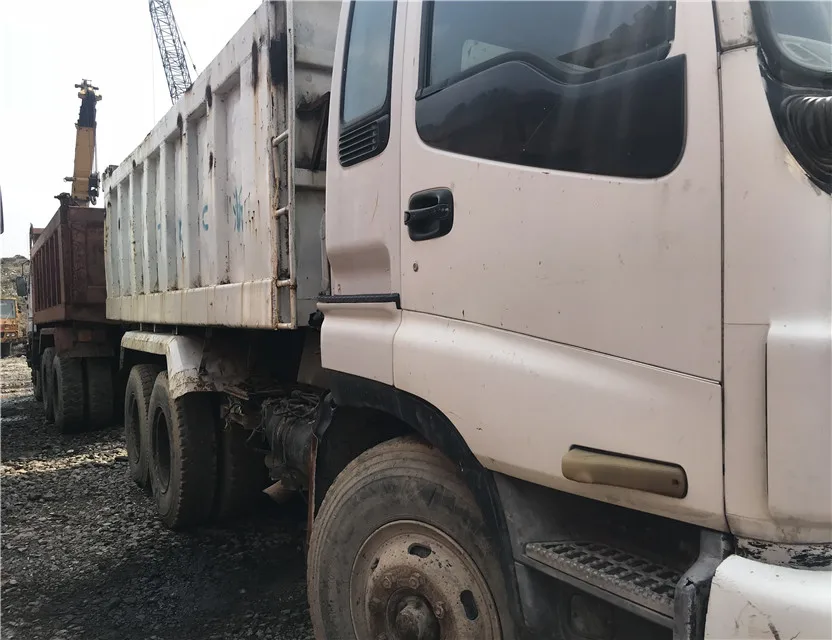 used dump truck isuzu forward 10 wheels 6x4 / 30 ton / 40 ton  ,isuze tipper truck with good isuzu engine for sale