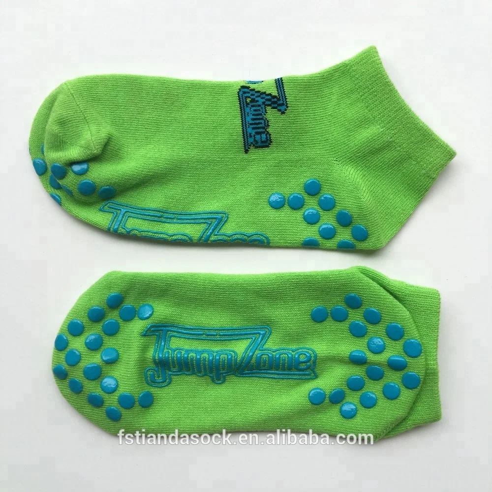 Customised Different Sizes Kids Children Youth Adult Indoor Playground Grip Sock Rubber Grip Trampoline Socks Non Slip