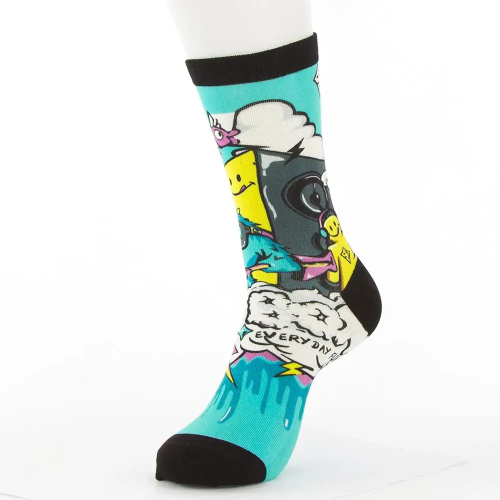 Street Cartoon Custom Socks Print Custom High Quality Fashion Men Casual Unisex Knitted Sustainable Wine Socks Designer Socks