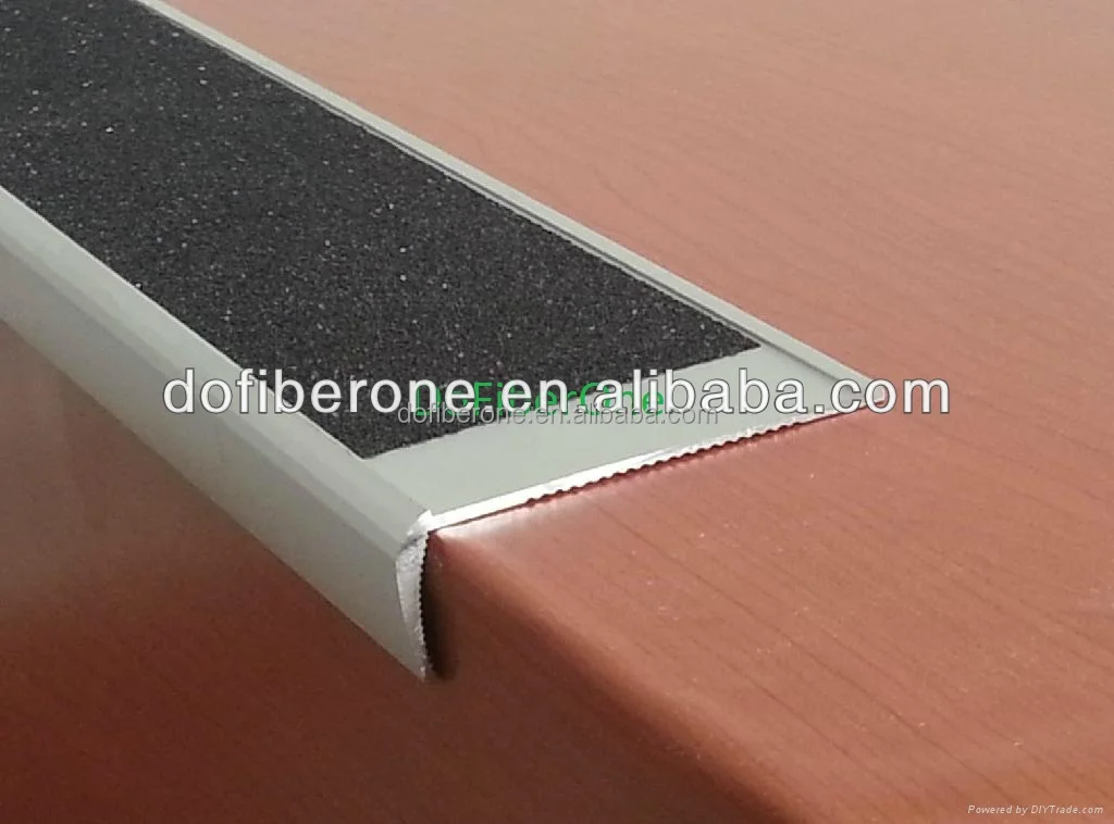 anti skid carborundum and rubber insert aluminum stair nosing