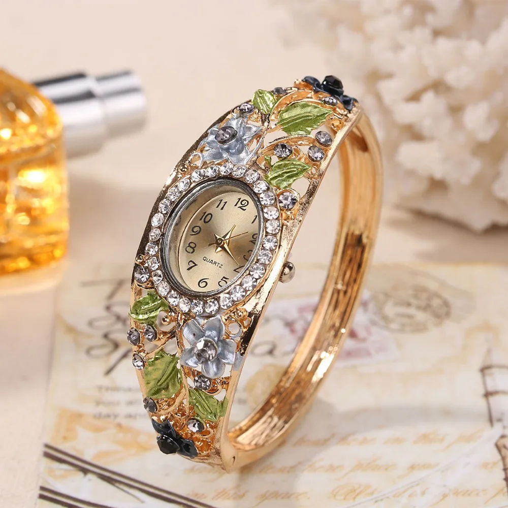 New Hot Sale Lady Watch Retro palace Casual watch Ladies Antique Hollowed Designs Diamond Watch