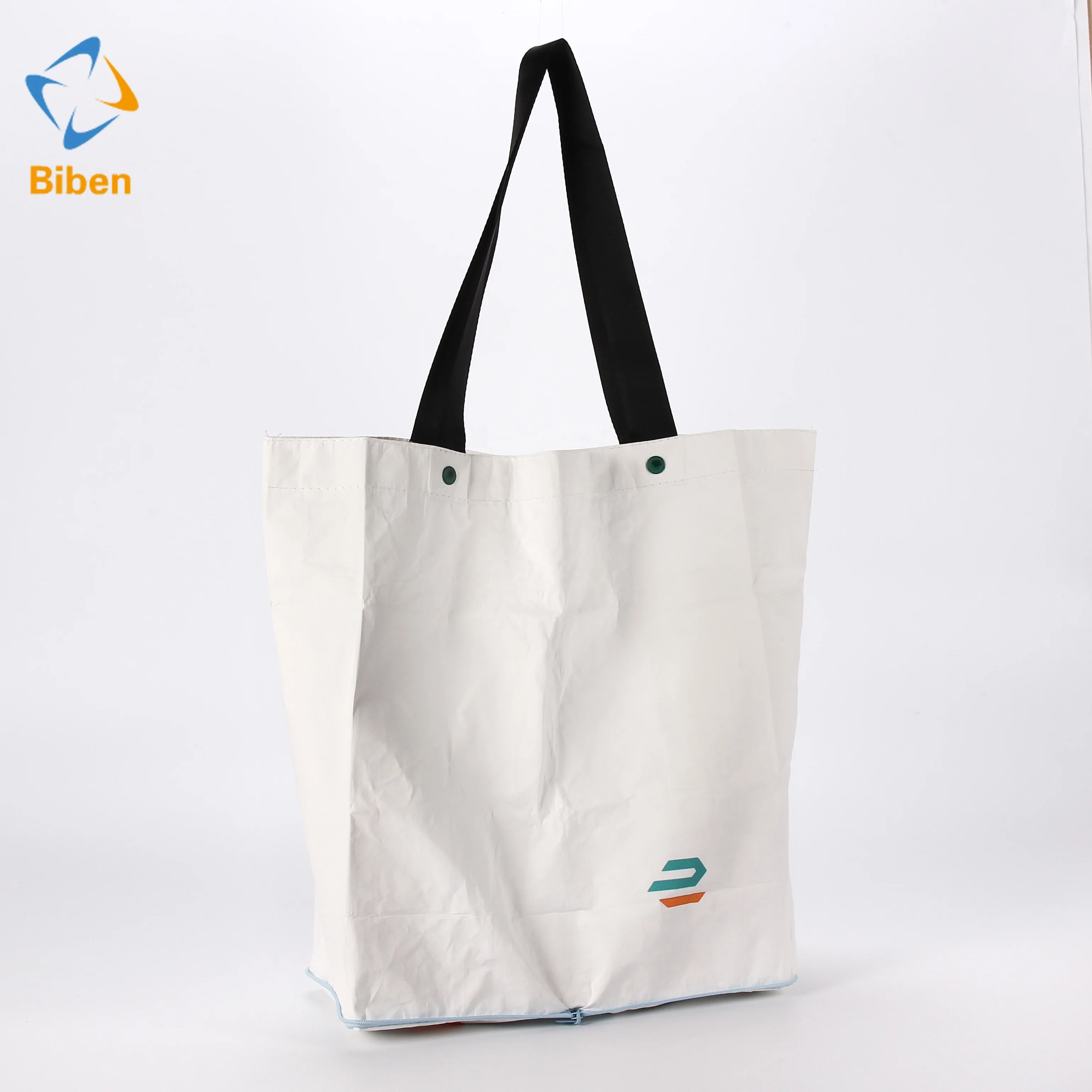 2019 Hot sales pu coated folding tyvek zipper bag