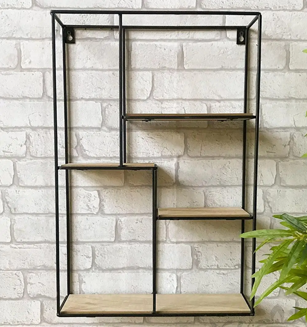 Простой металлический и деревянный прямоугольный настенный блок с полками