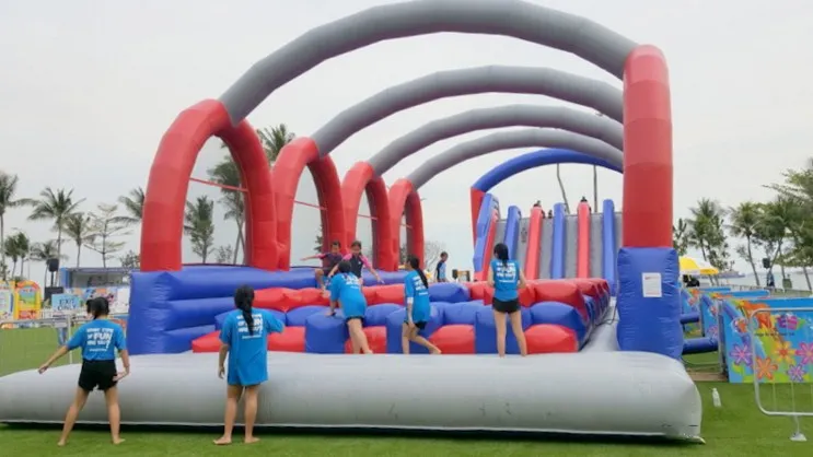 Extreme Inflatable Obstacle Challenge Course Obstacle Course With Six Slide