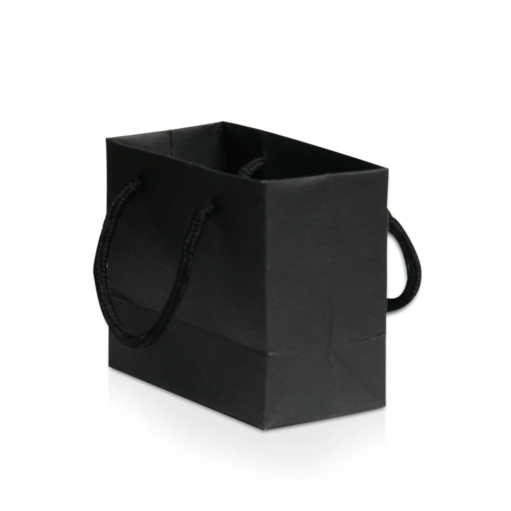 China manufacturer luxury black kraft paper shopping bag with handle