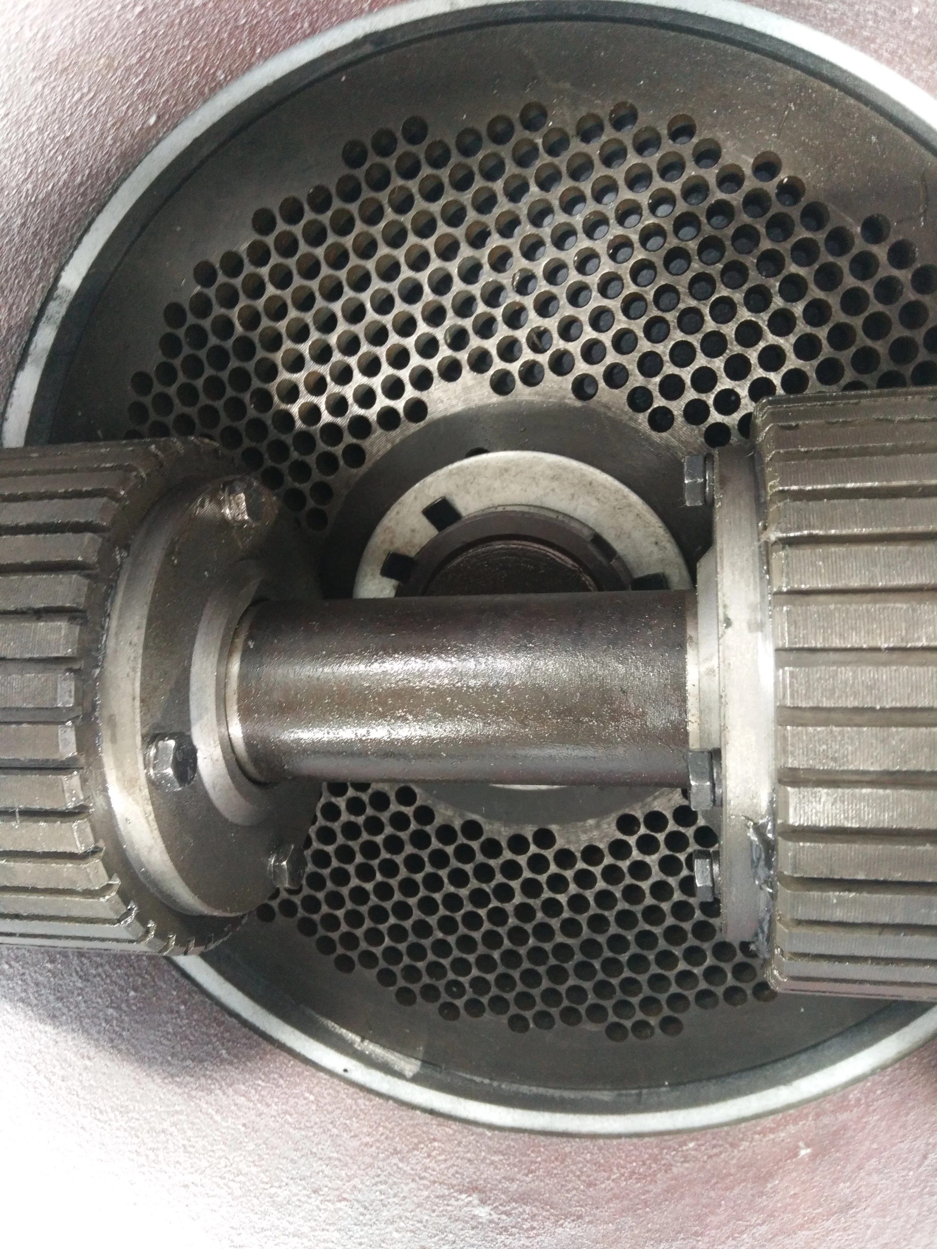 flat die wood pellet making machine for sawdust,wood,peanut shell,grain,bean,rice,wheat,straw,stalk