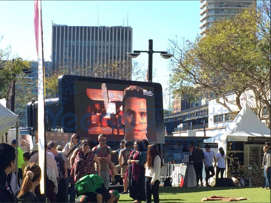 YEESO Alibaba Top LED Advertising Screen Truck YES-V8