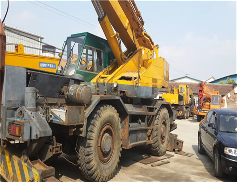 
Used truck crane Japan KOMATS U LW250E-2 / 25 ton rough terrain crane with top quality low working hours for sale 