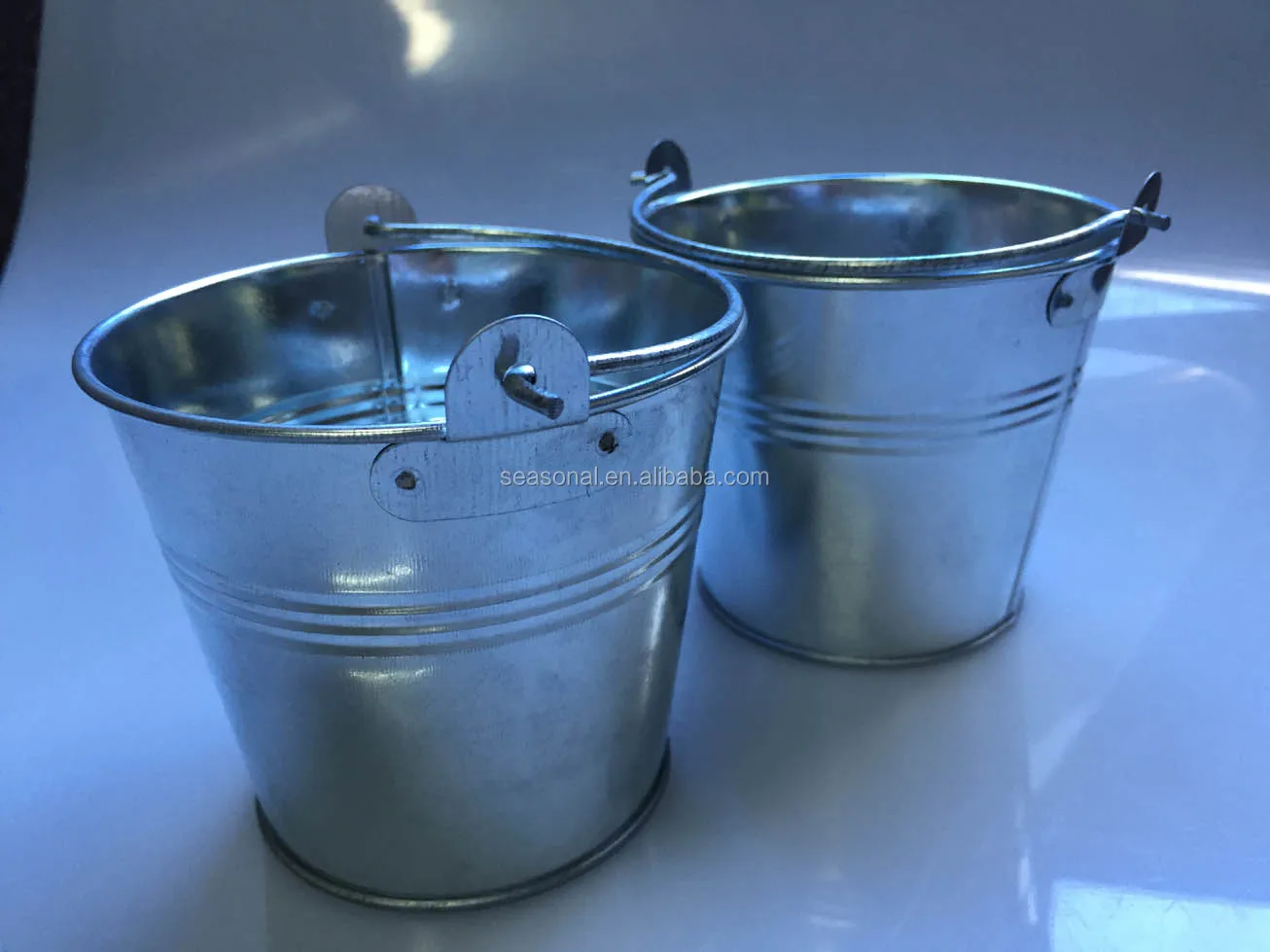B164 small galvanized iron bucket