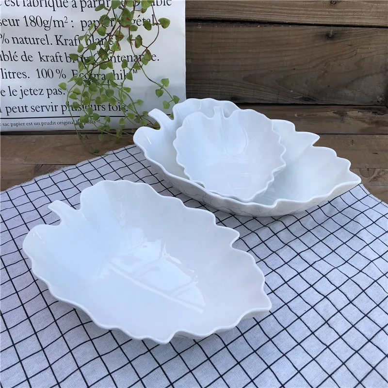 Eco-Friendly Multi-size select ceramic leaf shape dish set for restaurant usage