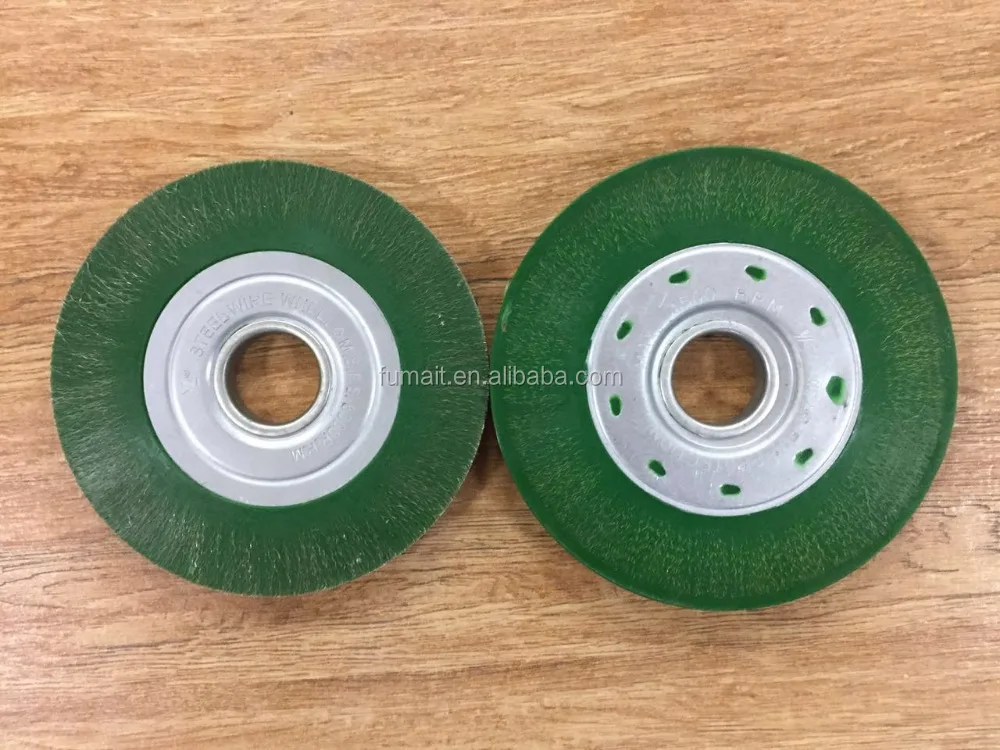 Инкапсулированная проволочная колесная щетка для аккумуляторной промышленности