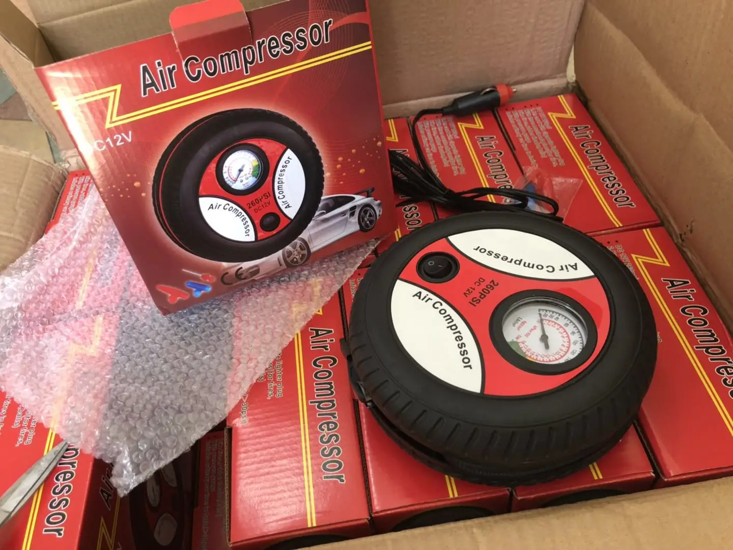 Portable Mini Car Inflatable Pump Air Compressor Tire Auto Tire Pump Electric Inflating Machine DC12V with Nozzle Adapter 260PSI