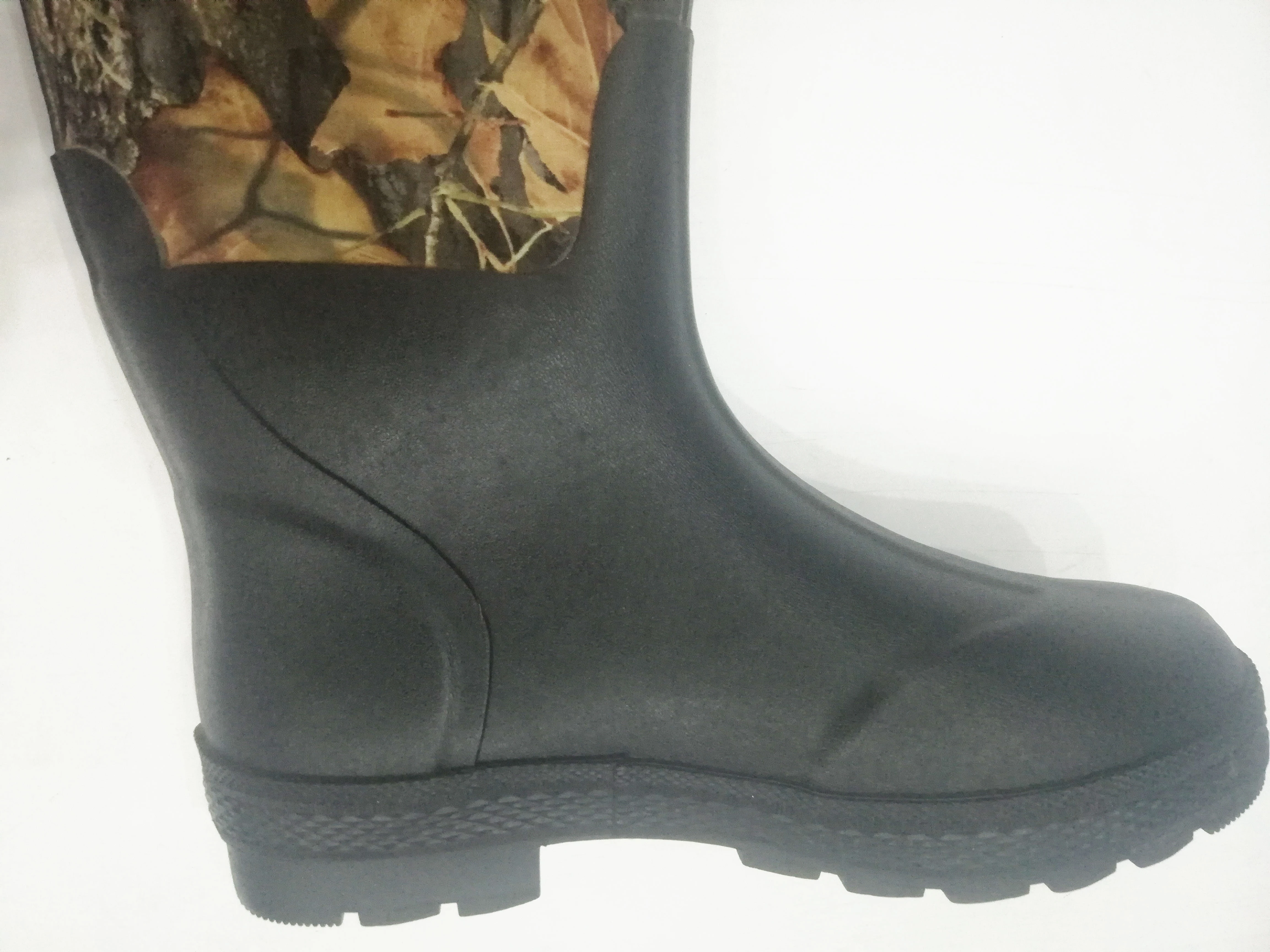 
man camo neoprene hunting accessory hunting boots 