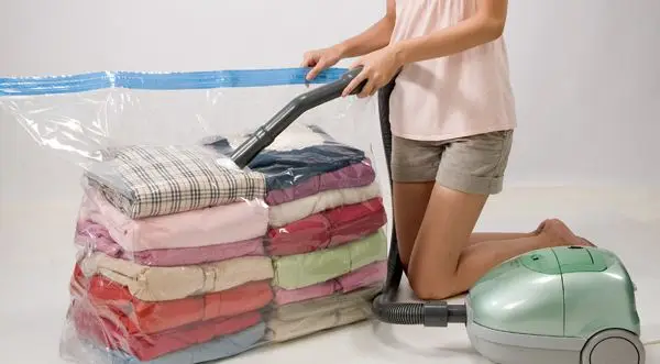 Dust-protected Plastic Compression Storage Vacuum Packing Bag