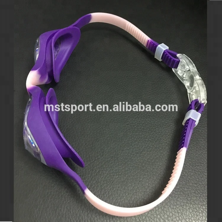 2018 PC lenes100% UV protection best anti-fog adjust swim goggle with silicone straps