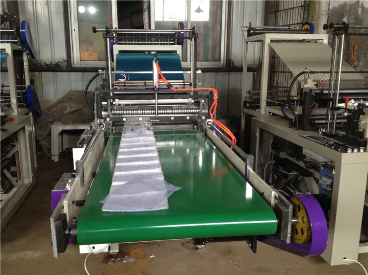 
GBD-700 High Speed Four Lines Automatic Plastic Cold Cutting Flat Bag Making Machine 