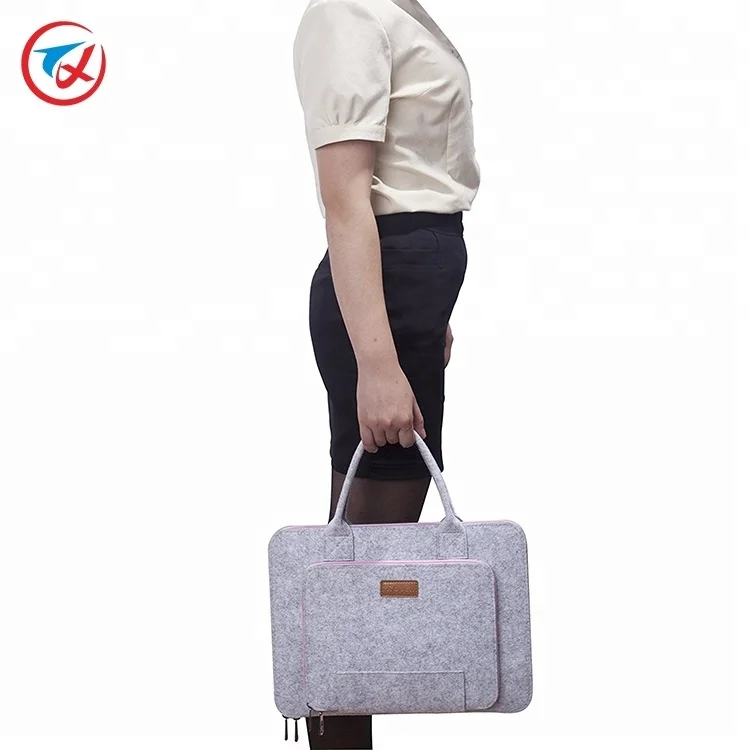 
19 inch cheap prices popular grey color felt laptop bag in china 
