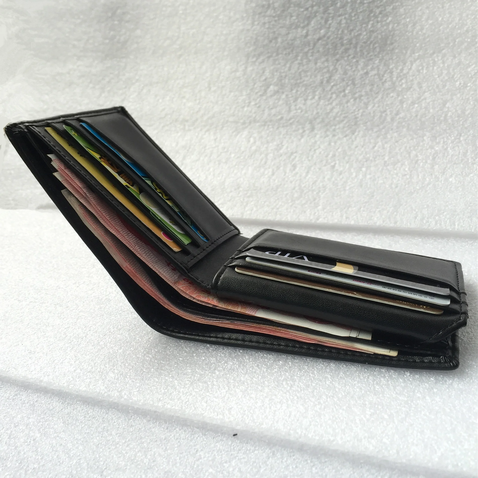 RFID Proof Wallet Men Genuine Leather RFID Blocking Bifold Stylish Wallet with ID Window