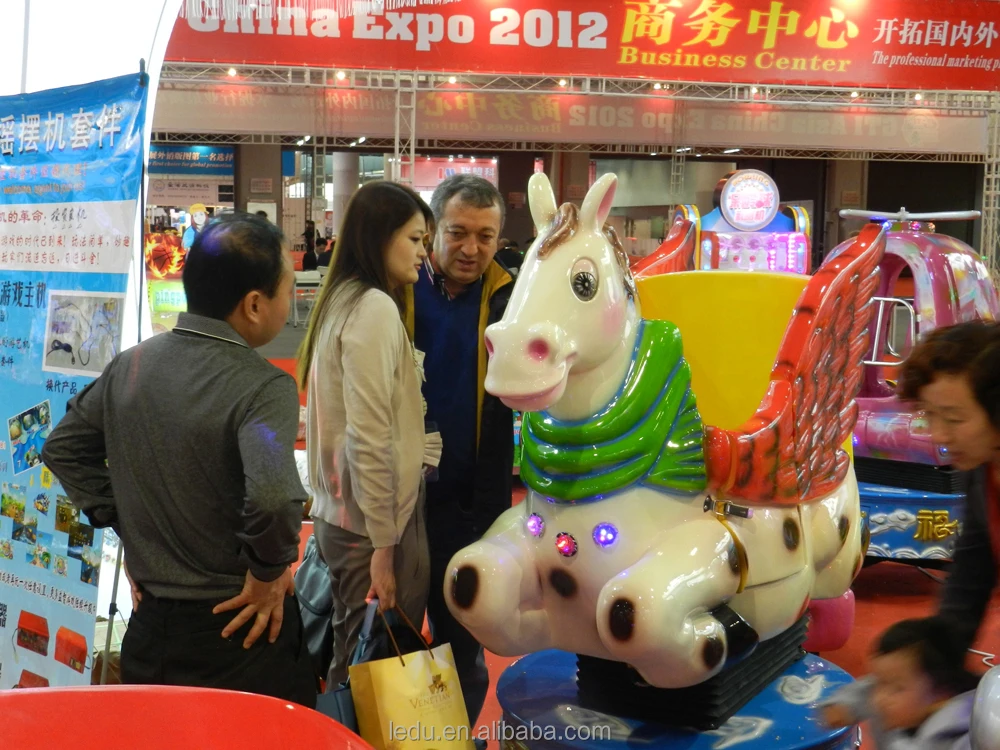  Детский игровой автомат-качалка для супермаркета с ЖК-экраном