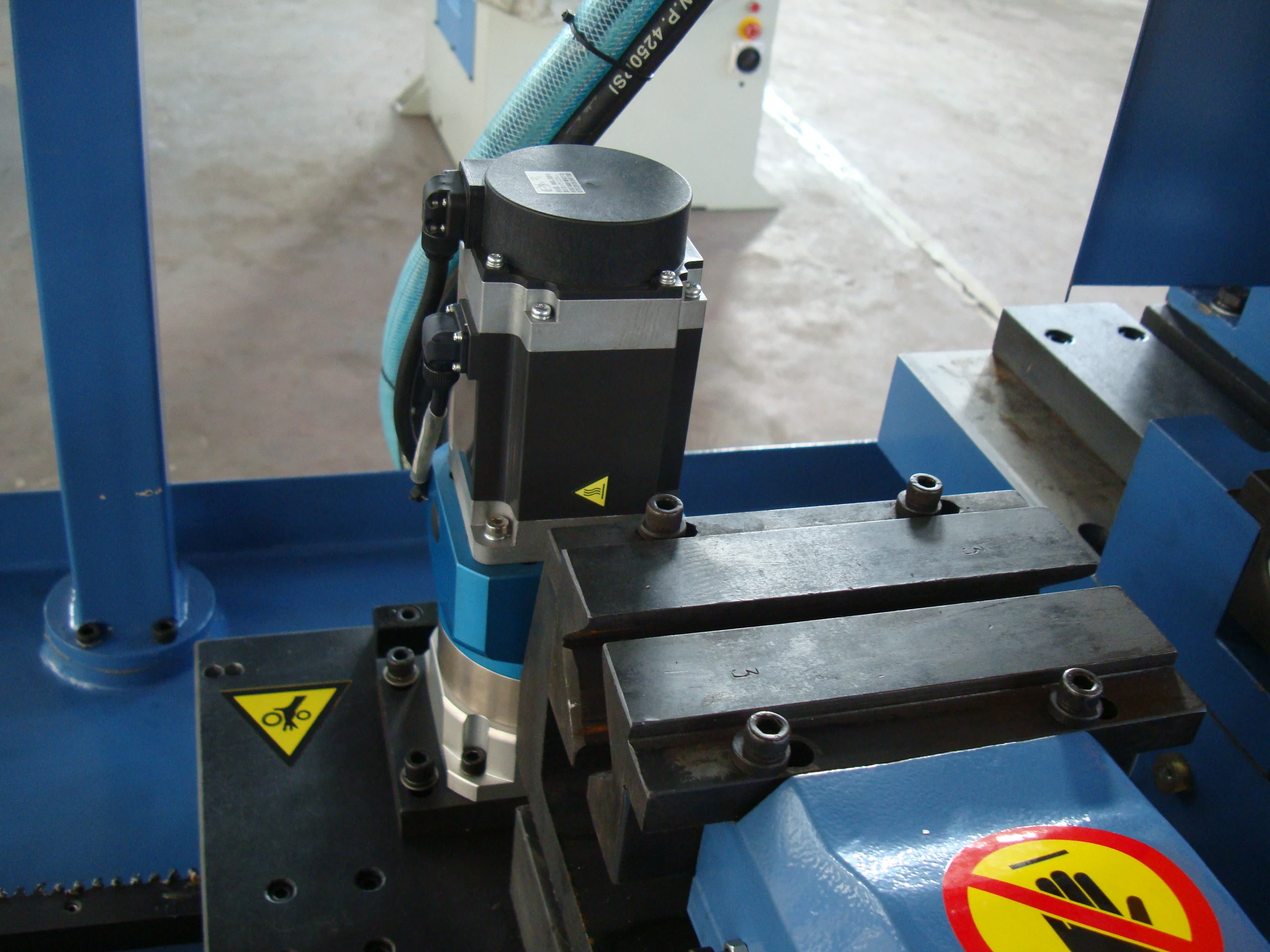 
Full-Auto Metal Disk Saw Machine CNC Type(GM-AD-350CNC) 