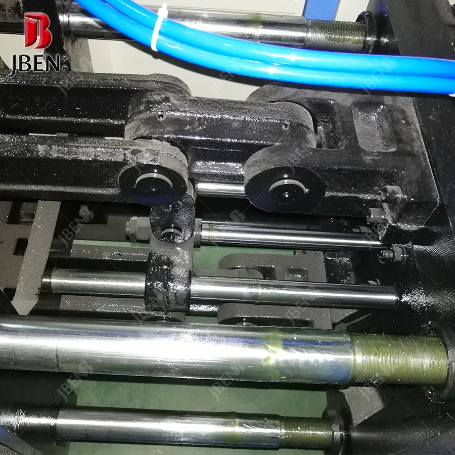 
PET Semi-automatic Bottle Blow Molding Machine For Toilet Cleaner Bottle Making 