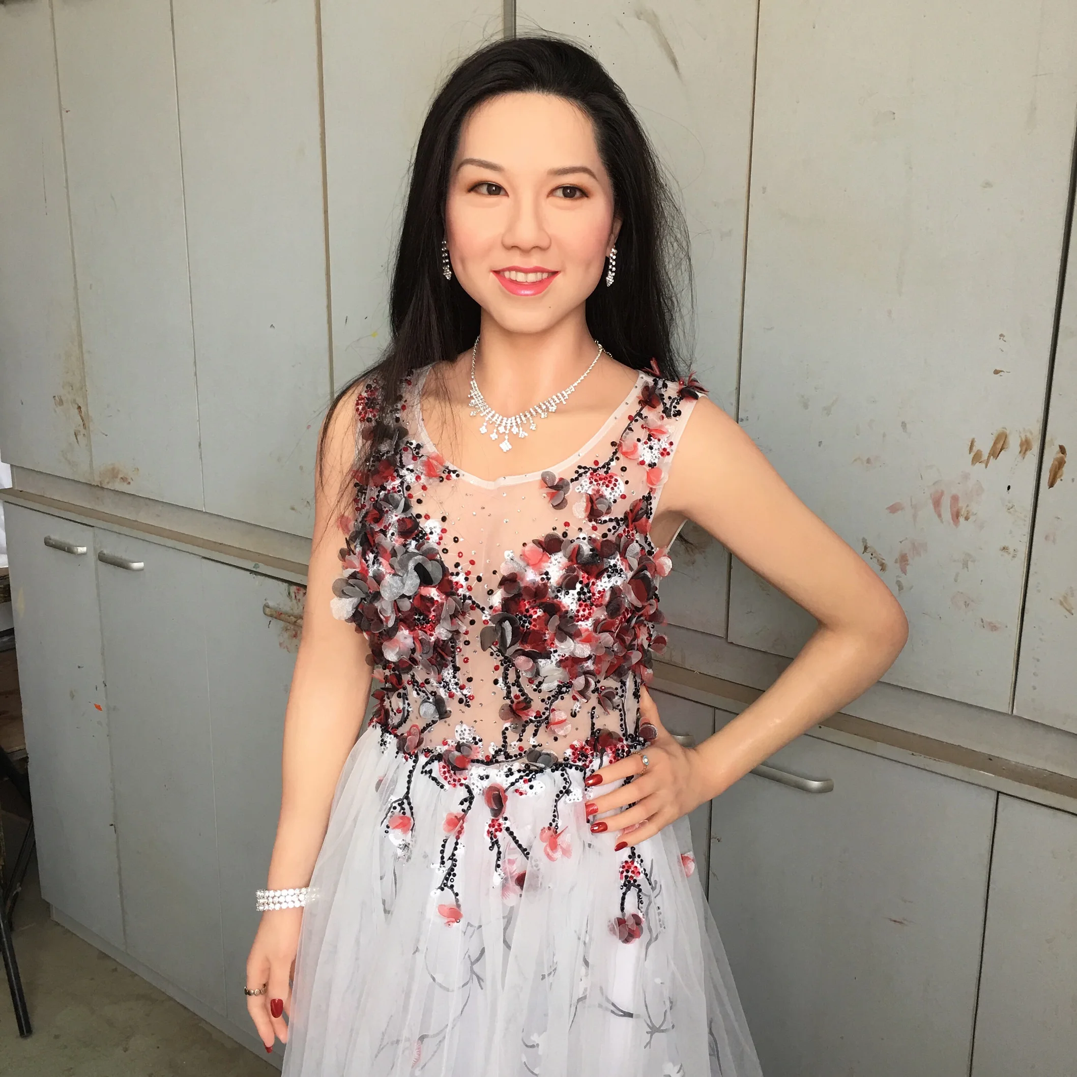 Realistic sculpture Vivid Lifesize Wax silicone Figure of Chinese lady girl for famous celebrity star