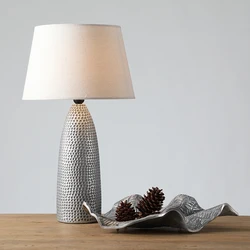 Wholesale high quality warm white light eye protection learning table lamp reading desk lamp for nordic style home furniture