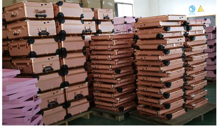 Professional Portable Lighted cosmetic case Aluminum makeup /cosmetic case