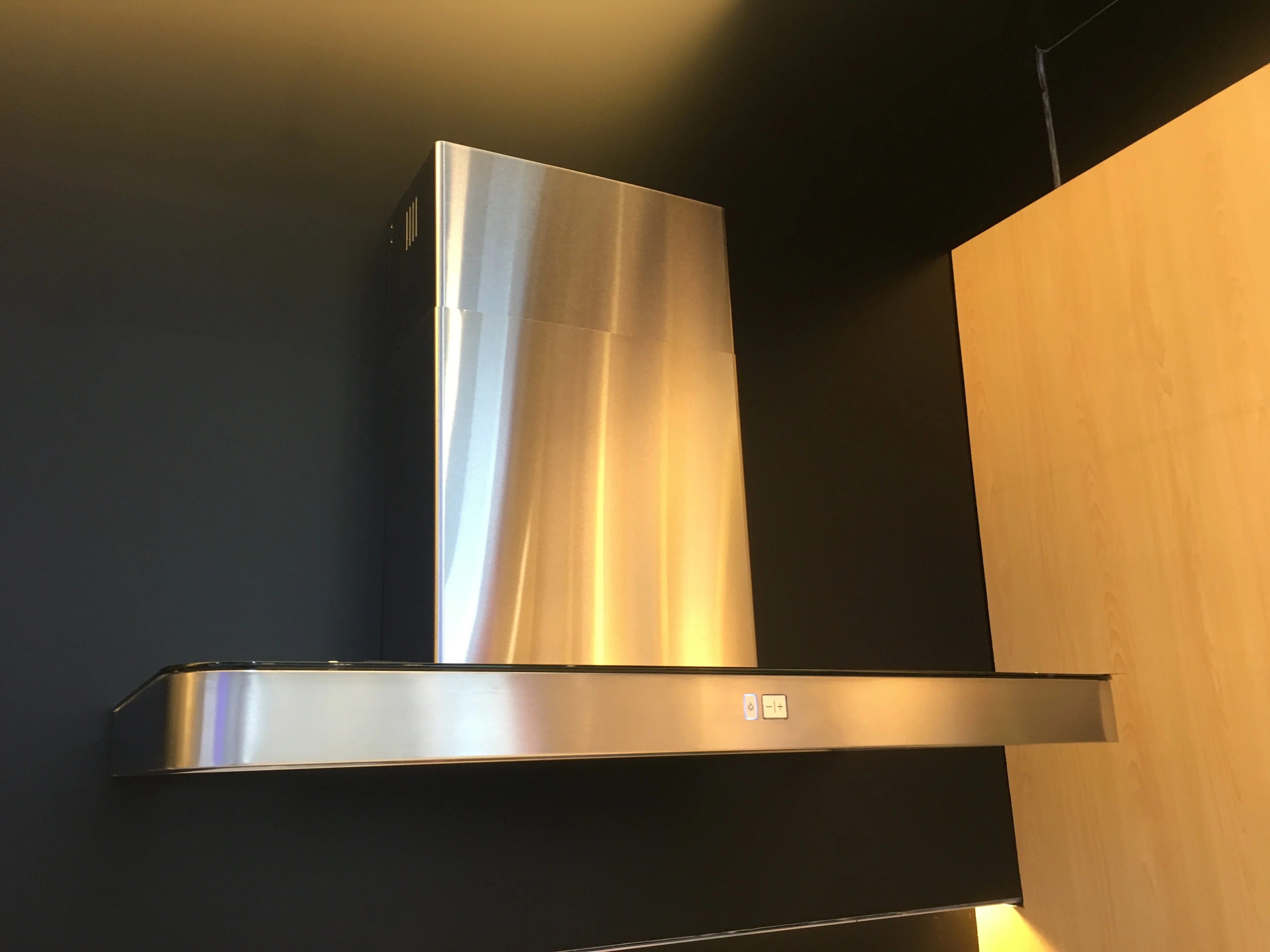 Горячая Распродажа 2017, сенсорный выключатель 90 см, Европейский стиль, настенная вытяжка, вытяжка для плиты, вытяжка для дымохода, автоматическое открытие