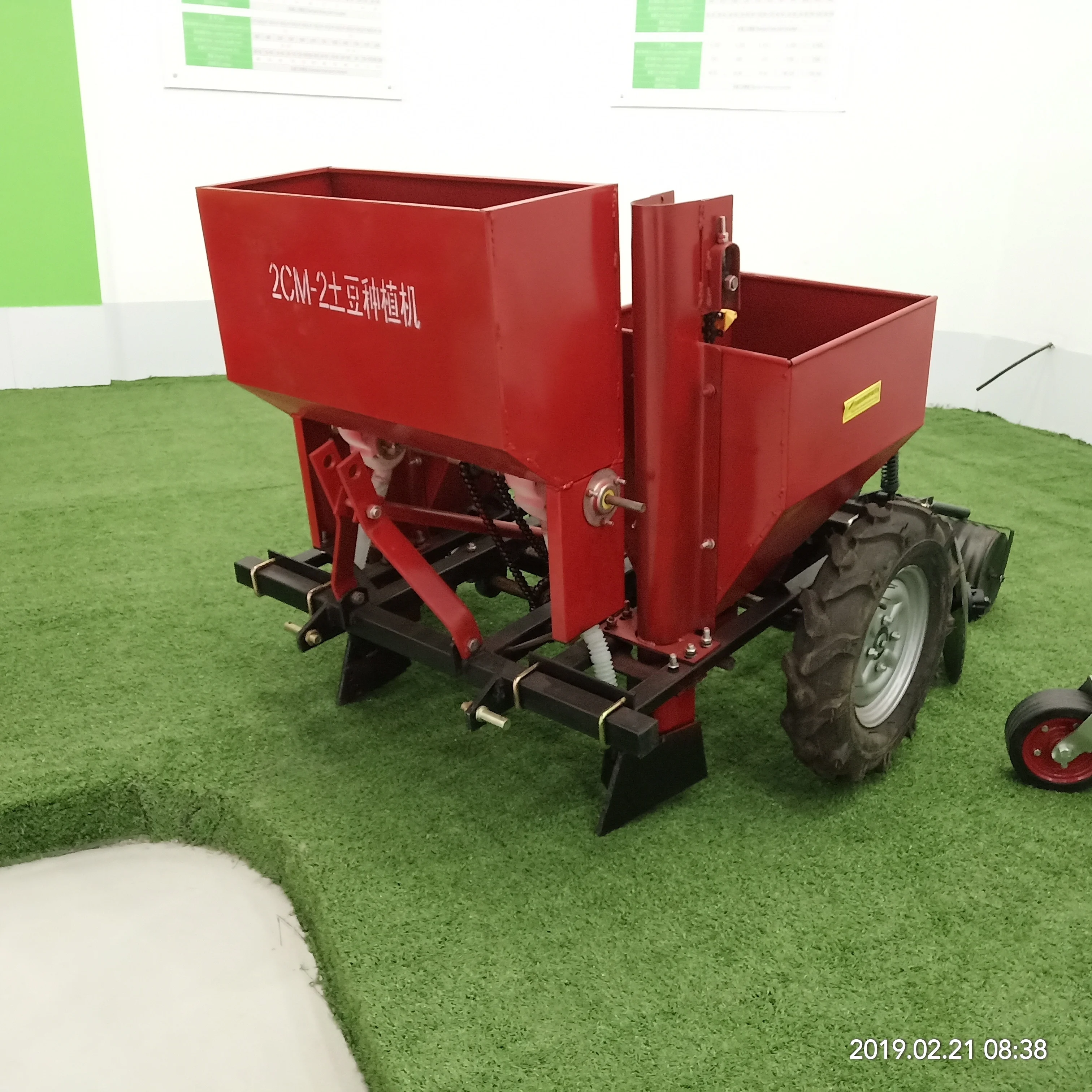 Agricultural machinery equipment two row potato planter for sale