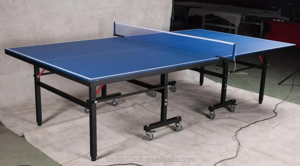 Игра позволяет игрокам играть в настольный теннис с включены 2 весла и 1 пинг-понг мяч